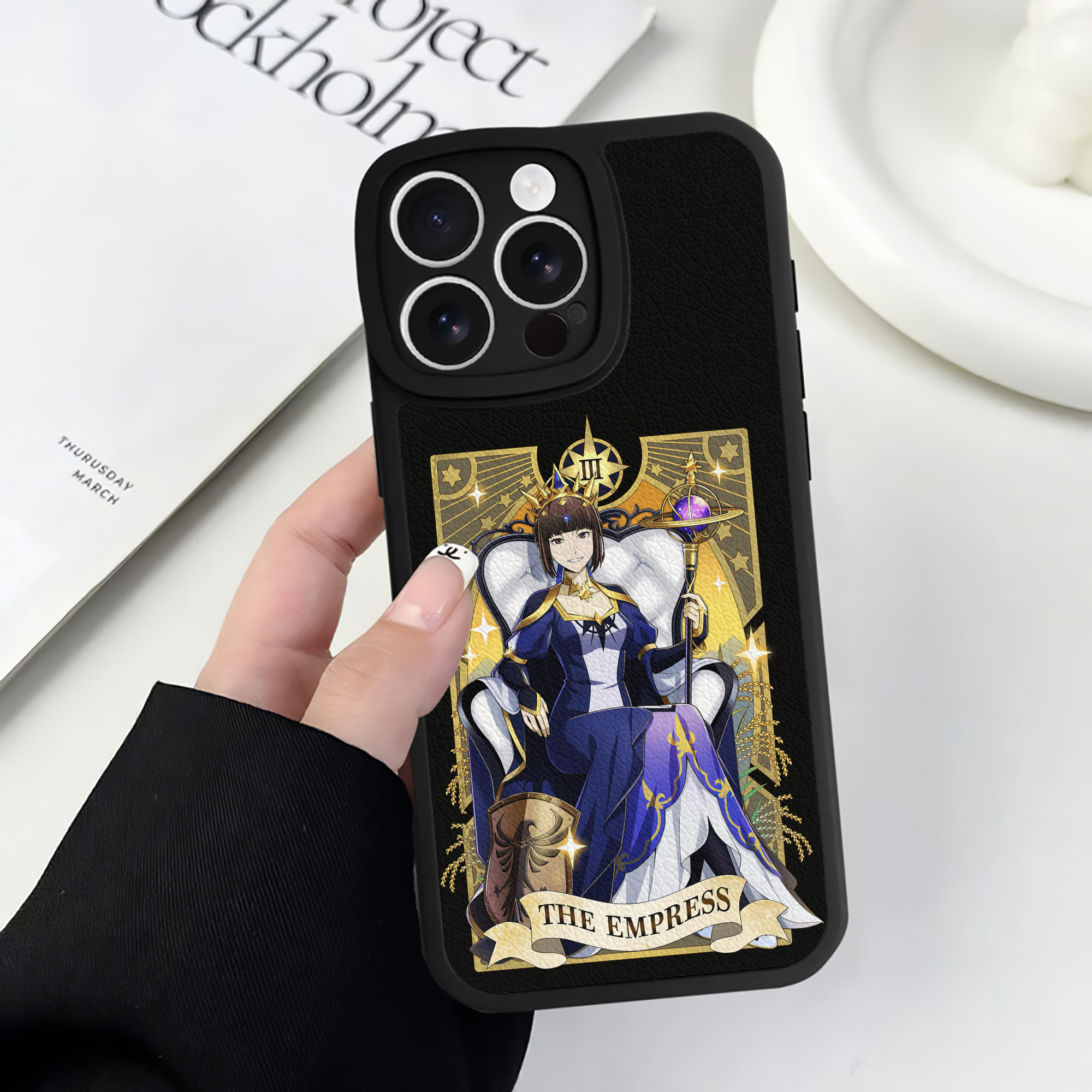 （画像用） 文豪ストレイドッグス Bungo Stray Dogs 【iPhone 16シリーズ対応】シリコンスマホケース（レザー調） 材質：シリコン